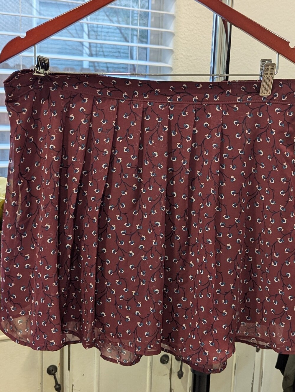 Old Navy Burgundy Floral Circle Skirt